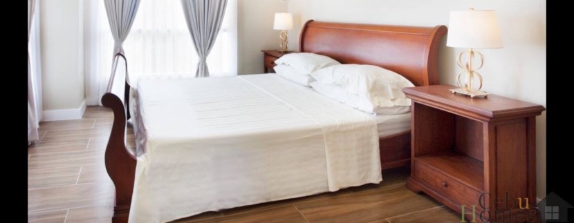 image-c9eef6be8952ad9a6caaf76a7c8421d13fb302982e744f92bd96616c8eadf28a-V