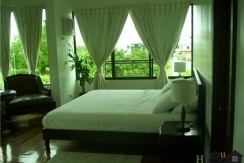 masters bedroom calif. king bed