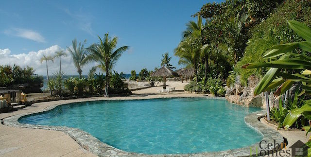 Coralpoint saltwater pool