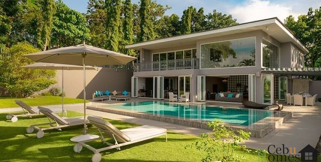 Paseo Norma Villa day