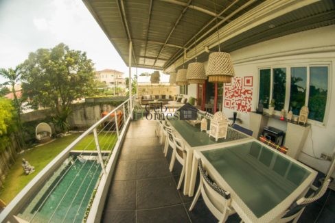 IMG-a9be4b02e75e24e8755967808b22e8f6-V