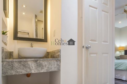 53150365_395902990975526_6462944423402536960_o