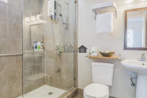 53204915_395902960975529_4171775504963076096_o