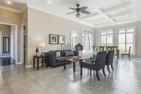 53248490_395956130970212_8746420857846366208_o