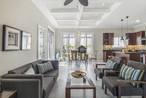 53279118_395956170970208_8557895321382813696_o