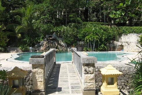 Bridge to bottom pool