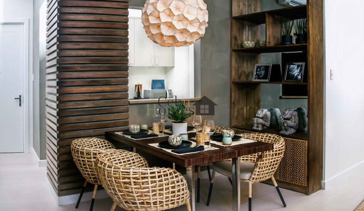 Dinning Area Full 5192 x 3462